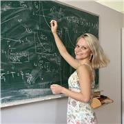 Dottoranda e Laureata in Fisica impartisce lezioni private di Matematica e Fisica